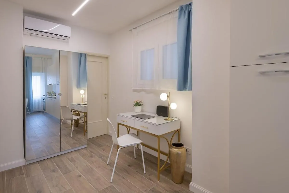 Laru - 8 Minutes From The Duomo Apartment Milan
